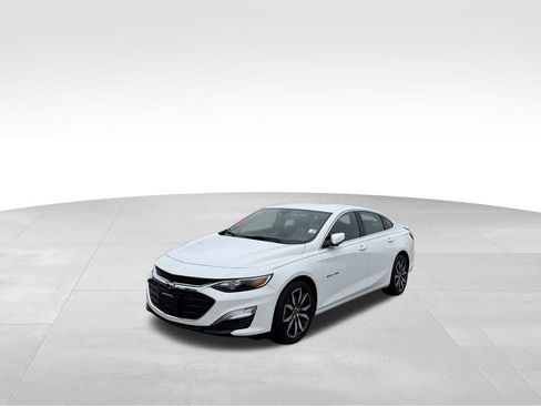 Certified 2024 Chevrolet Malibu RS w/ LPO, Floor Liner Package image 5