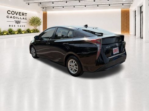 Used 2017 Toyota Prius Four FWD image 10