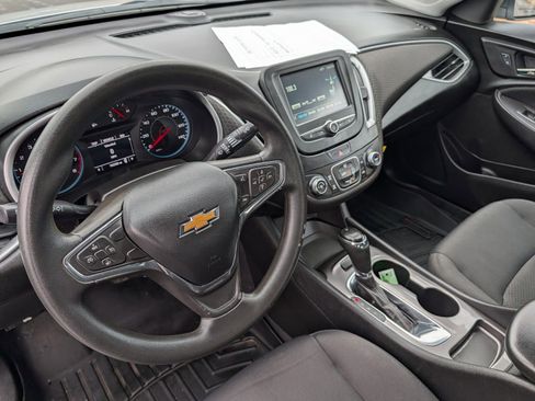 Used 2017 Chevrolet Malibu LS image 21