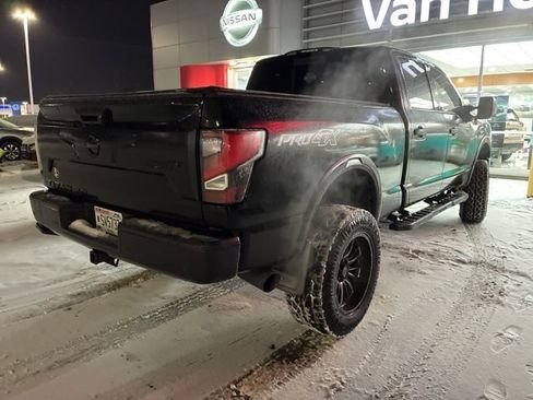 Used 2020 Nissan Titan PRO-4X w/ Pro-4x Convenience Package image 9