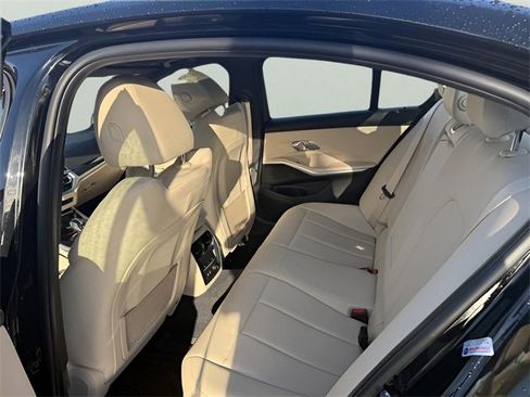 Used 2019 BMW 330i xDrive Sedan w/ Convenience Package image 16