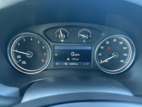 Used 2024 Buick Enclave Essence FWD image 17