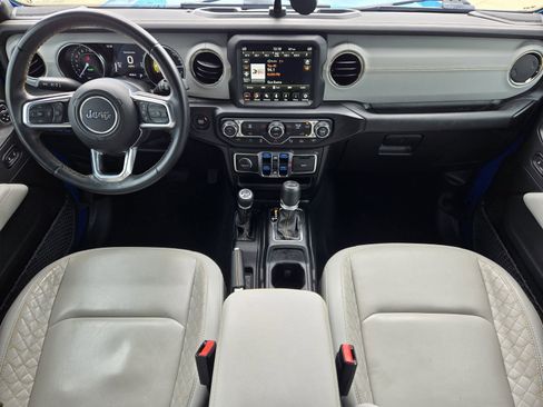 Used 2022 Jeep Wrangler Unlimited Sahara AWD/4WD image 34