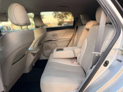 Used 2013 Toyota Venza LE FWD image 9