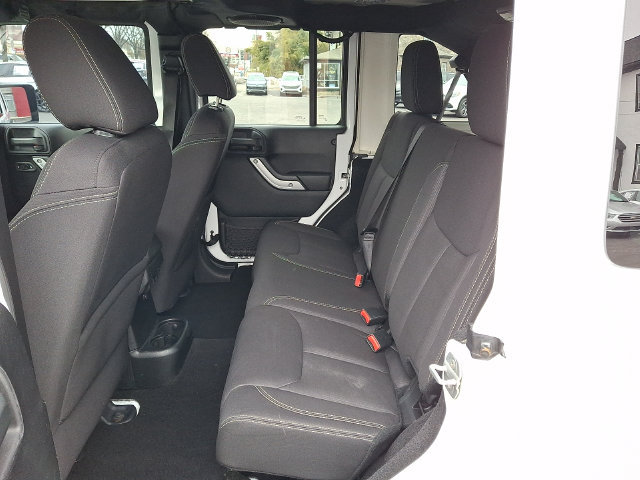Used 2014 Jeep Wrangler Unlimited Sahara w/ Dual Top Group AWD/4WD image 10