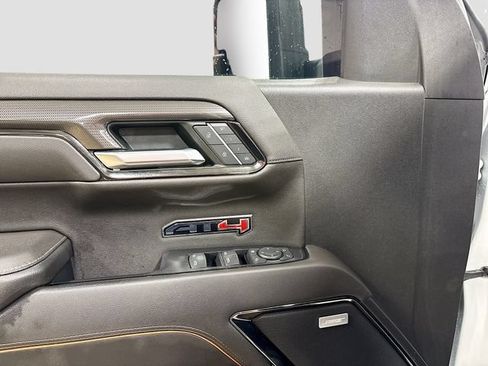 Used 2022 GMC Sierra 1500 AT4 w/ AT4 Premium Package AWD/4WD image 17