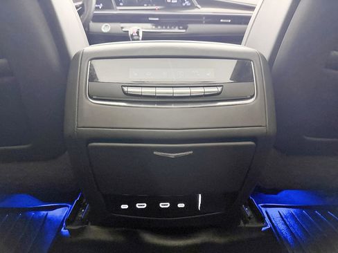 Used 2022 Cadillac Escalade Sport Platinum w/ Heavy-Duty Trailer Package AWD/4WD image 68