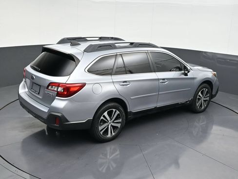 Used 2019 Subaru Outback 3.6R Limited AWD/4WD image 24