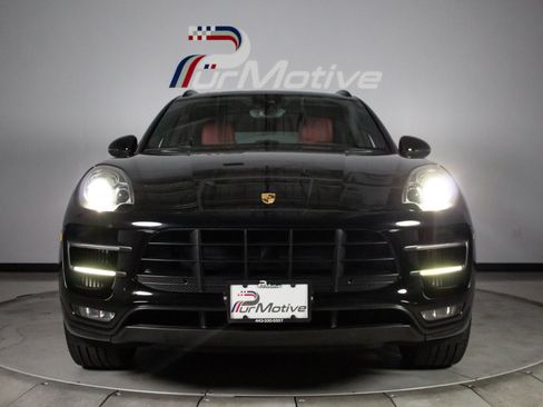 Used 2018 Porsche Macan Turbo AWD/4WD image 14