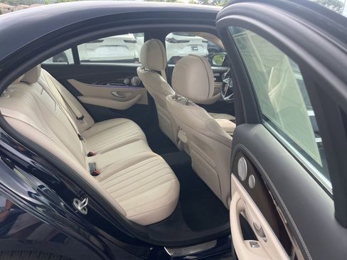 Used 2021 Mercedes-Benz E 450 4MATIC Sedan image 33