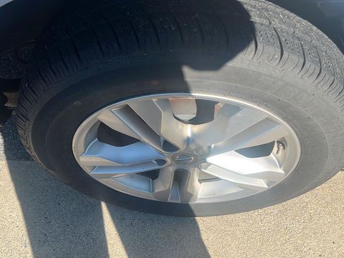 Used 2013 Nissan Rogue SV AWD/4WD image 6