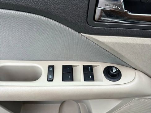 Used 2012 Ford Fusion S image 25