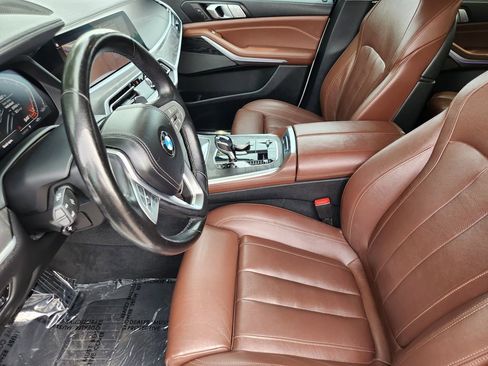 Used 2020 BMW X7 xDrive40i w/ Premium Package AWD/4WD image 4