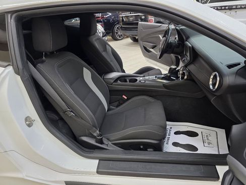 Used 2017 Chevrolet Camaro LT RWD image 21