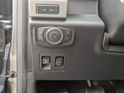 Certified 2018 Ford F150 Platinum w/ Equipment Group 701A Luxury image 12