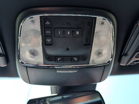 Used 2023 Dodge Charger Scat Pack w/ Plus Group RWD image 12