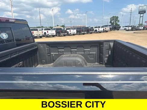 Certified 2023 GMC Sierra 1500 AT4 w/ AT4 Premium Package AWD/4WD image 8
