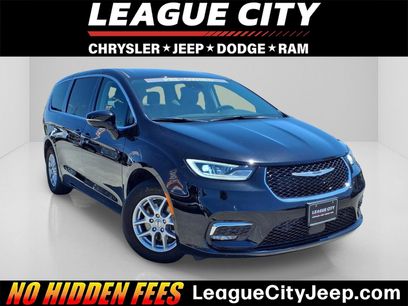 Used 2024 Chrysler Pacifica Touring-L