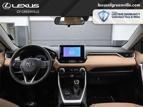 Used 2023 Toyota RAV4 XLE Premium image 29