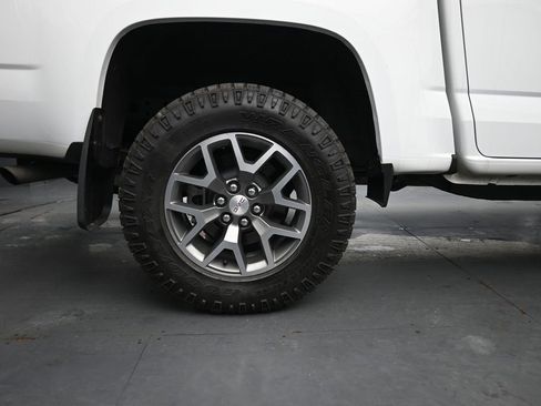 Used 2022 GMC Canyon AT4 w/ Trailering Package image 10