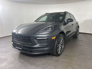 Certified 2025 Porsche Macan image 1