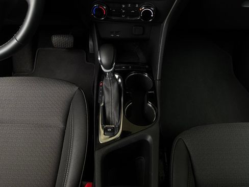 Used 2025 Buick Encore GX Preferred FWD image 13