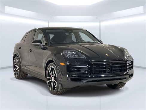 New 2026 Porsche Cayenne S image 3