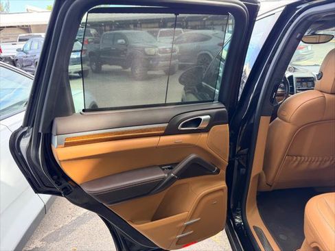 Used 2014 Porsche Cayenne Turbo AWD/4WD image 20