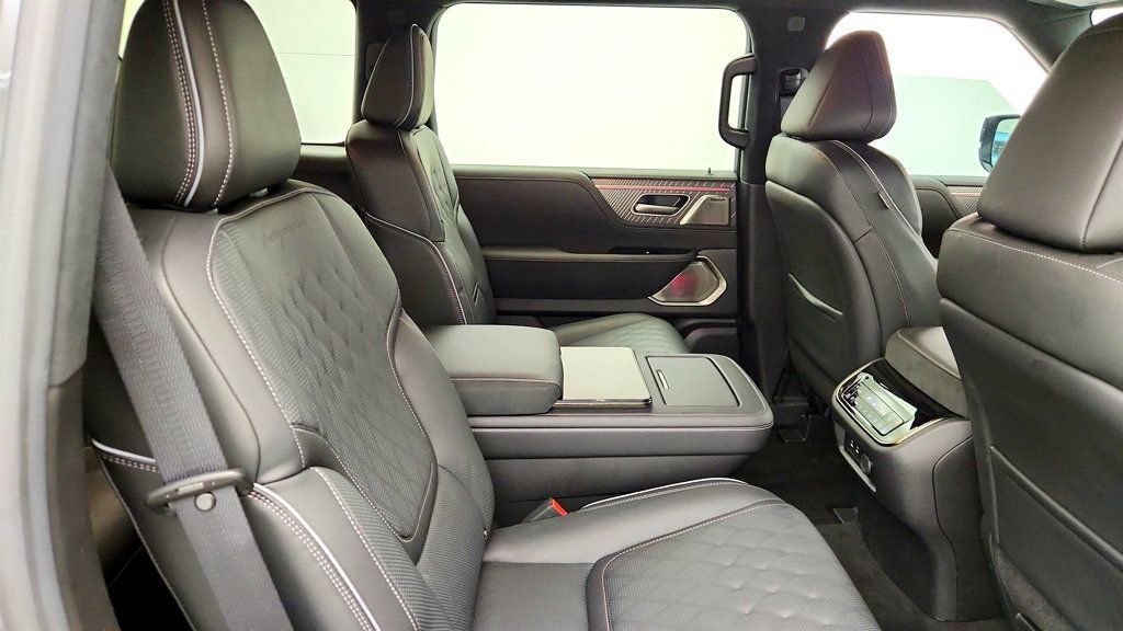 Used 2025 INFINITI QX80 Autograph AWD/4WD image 24