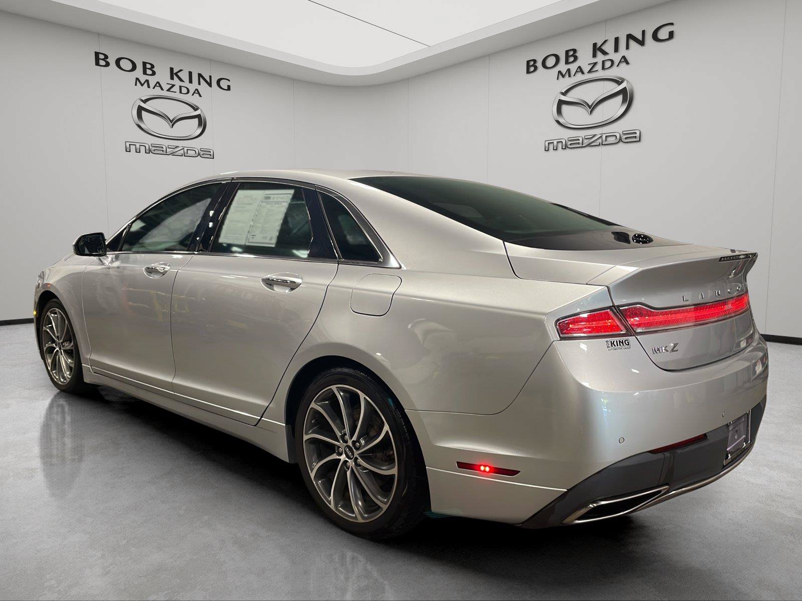 Used 2018 Lincoln MKZ Reserve w/ Magnetic Appearance Package AWD/4WD image 3
