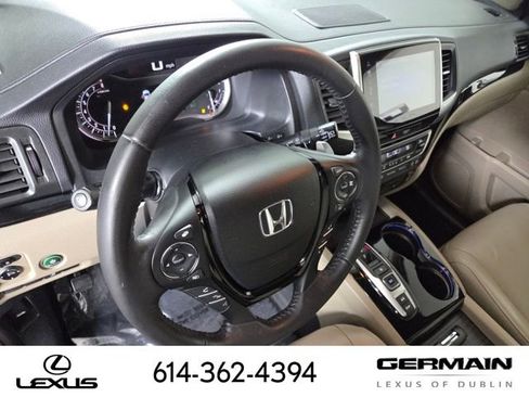 Used 2017 Honda Pilot Touring image 17