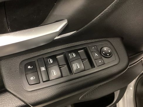 Used 2019 RAM 1500 Big Horn image 12