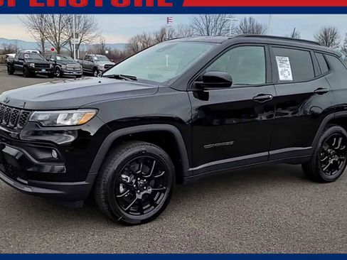 New 2026 Jeep Compass Latitude AWD/4WD image 4