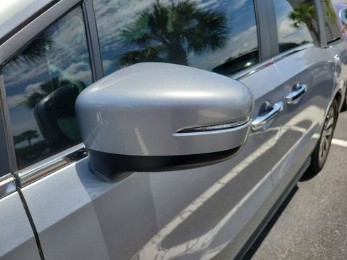 Used 2023 Honda Odyssey EX-L image 5