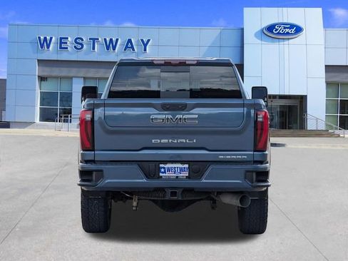 Used 2025 GMC Sierra 2500 Denali Ultimate AWD/4WD image 4