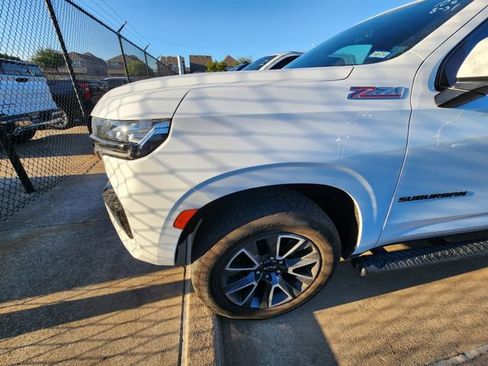 Used 2022 Chevrolet Suburban Z71 w/ Luxury Package AWD/4WD image 7