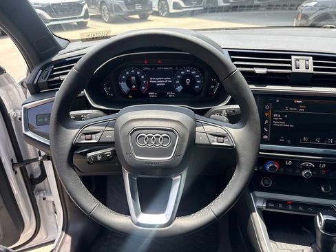 Certified 2025 Audi Q3 2.0T Premium w/ Convenience Package AWD/4WD image 22