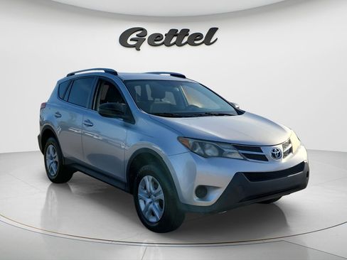 Used 2013 Toyota RAV4 LE FWD image 3