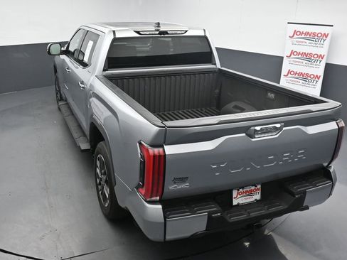 Used 2024 Toyota Tundra Limited AWD/4WD image 33