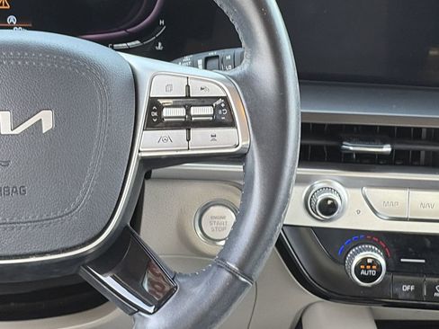 Certified 2023 Kia Telluride S FWD image 23