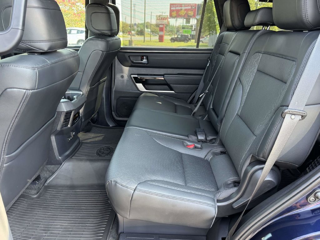 Used 2025 Toyota Sequoia Limited w/ Tow Technology Package AWD/4WD image 19