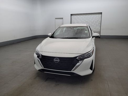 Used 2025 Nissan Sentra SV FWD image 15