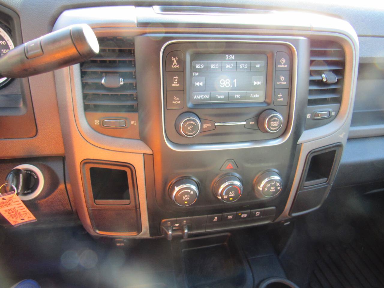 Used 2015 RAM 2500 Tradesman w/ Chrome Appearance Group AWD/4WD image 26