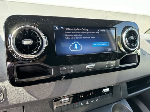 New 2025 Mercedes-Benz Sprinter 2500 image 16