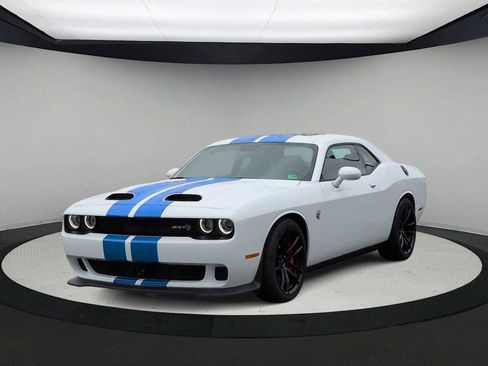 Used 2023 Dodge Challenger SRT Hellcat w/ Driver Convenience Group image 4