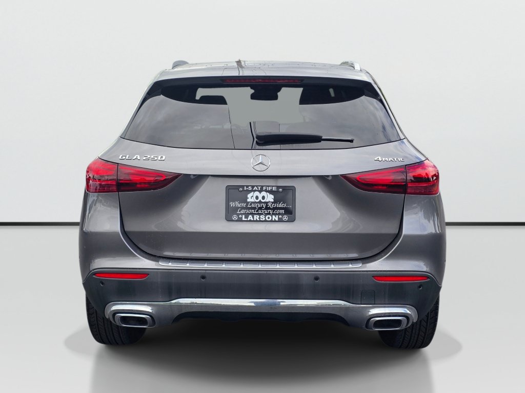 Used 2025 Mercedes-Benz GLA 250 4MATIC image 4