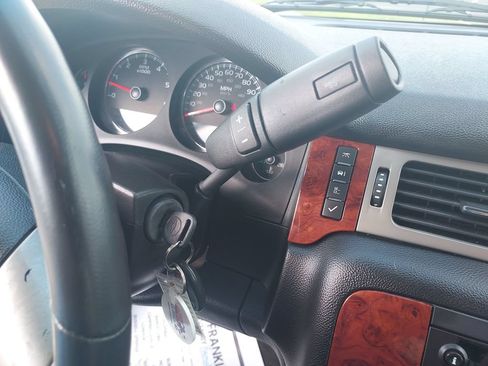 Used 2013 Chevrolet Avalanche LS RWD image 23