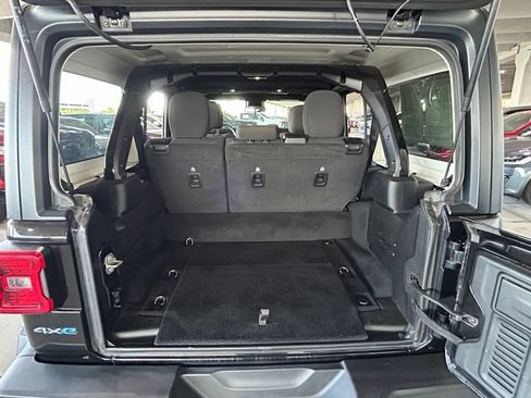 Used 2024 Jeep Wrangler Unlimited Rubicon 4xe AWD/4WD image 52