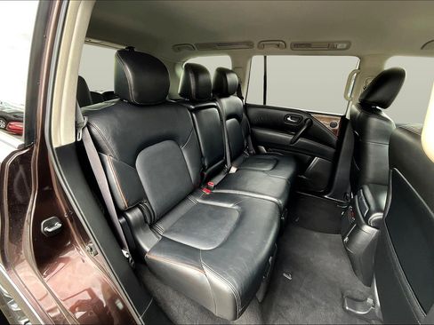 Used 2018 Nissan Armada SL image 26