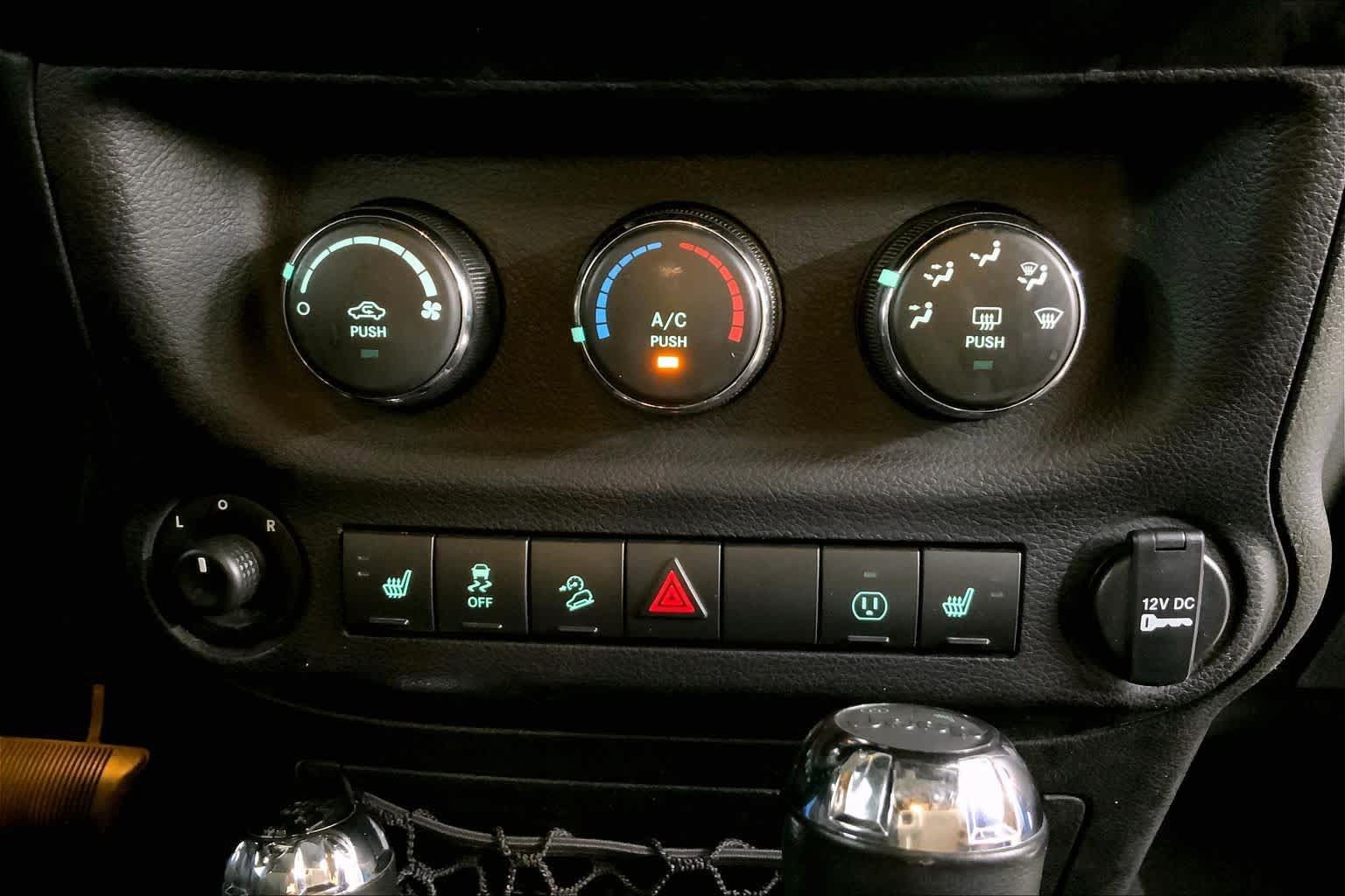 Used 2017 Jeep Wrangler Unlimited Sport AWD/4WD image 34